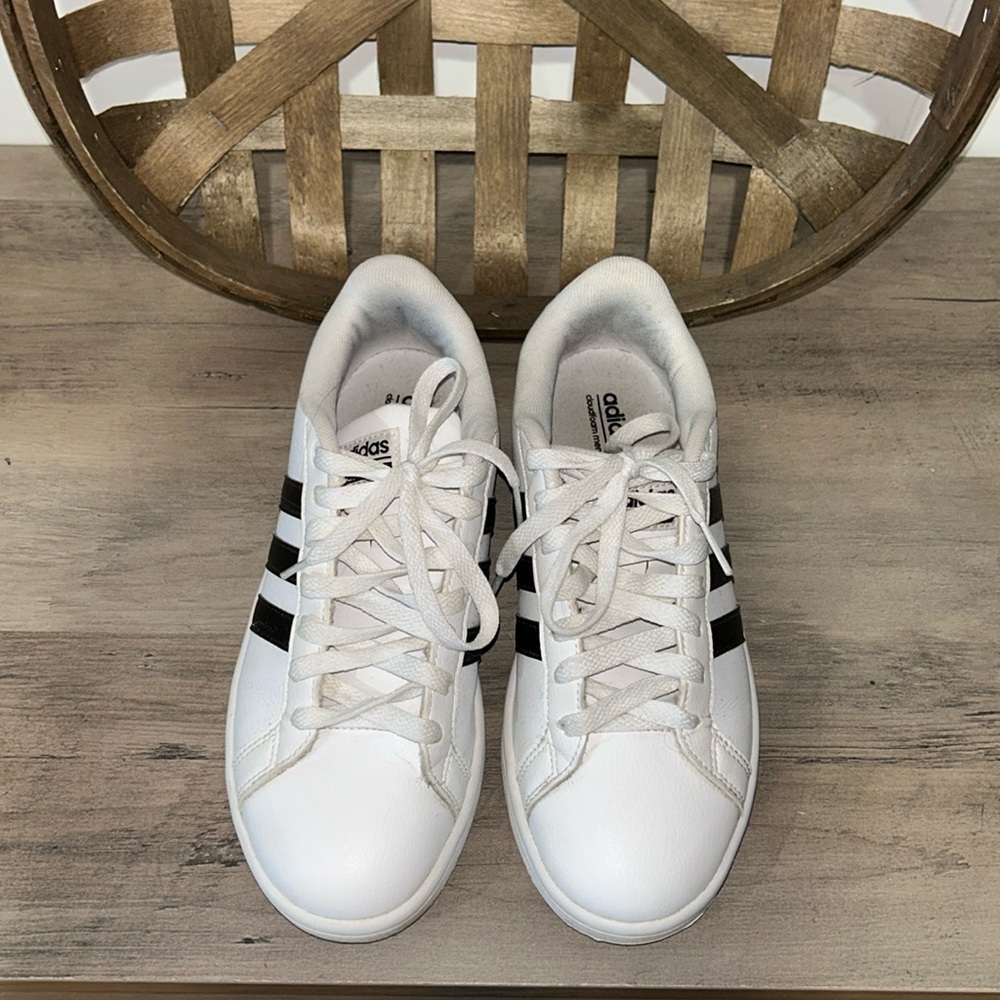 Adidas Grand Court Sneakers
